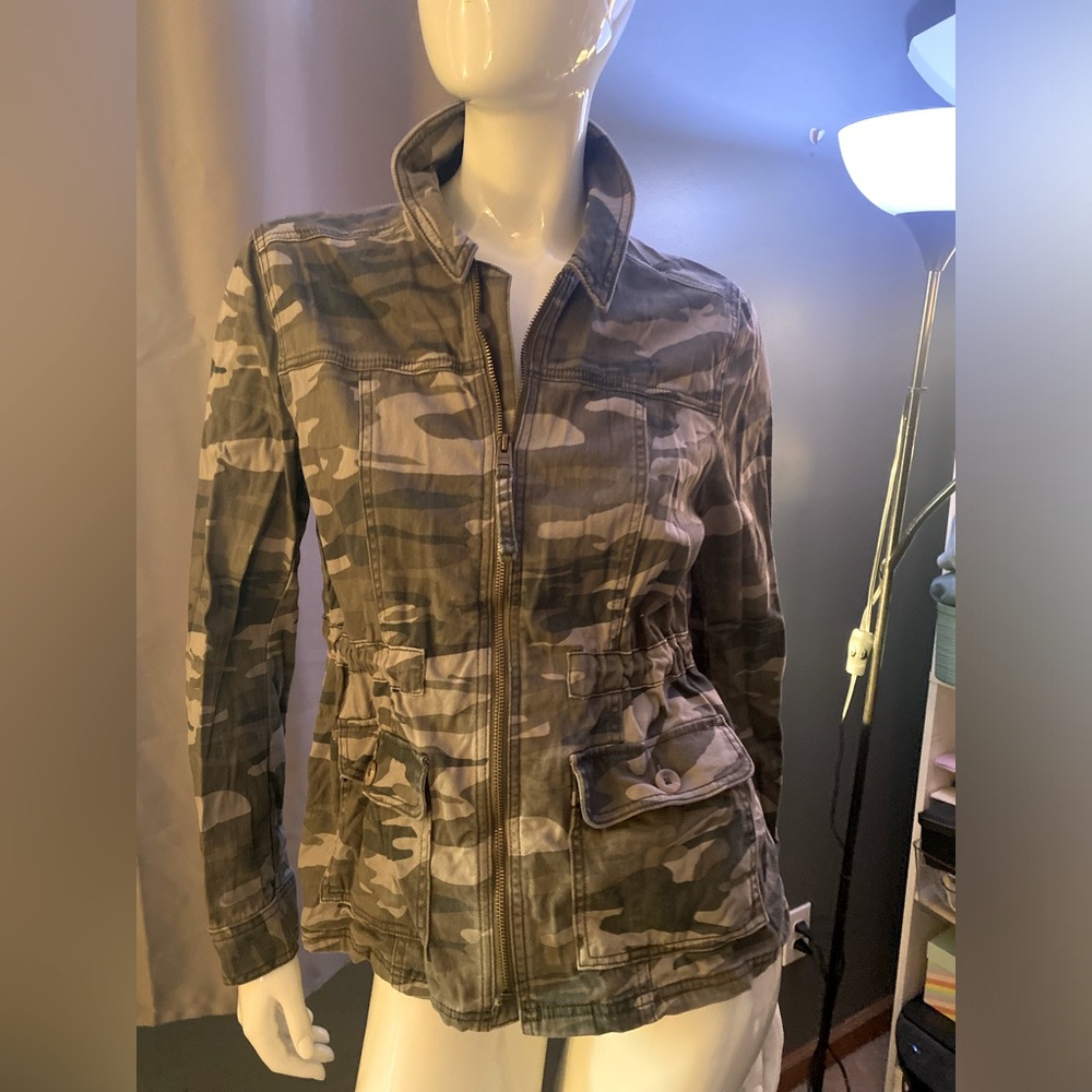 Express camouflage jacket